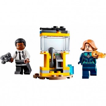 Конструктор LEGO MARVEL SUPER HEROES "КАПИТАН МАРВЕЛ И НИК ФЬЮРИ" Уникальные наборы 30453